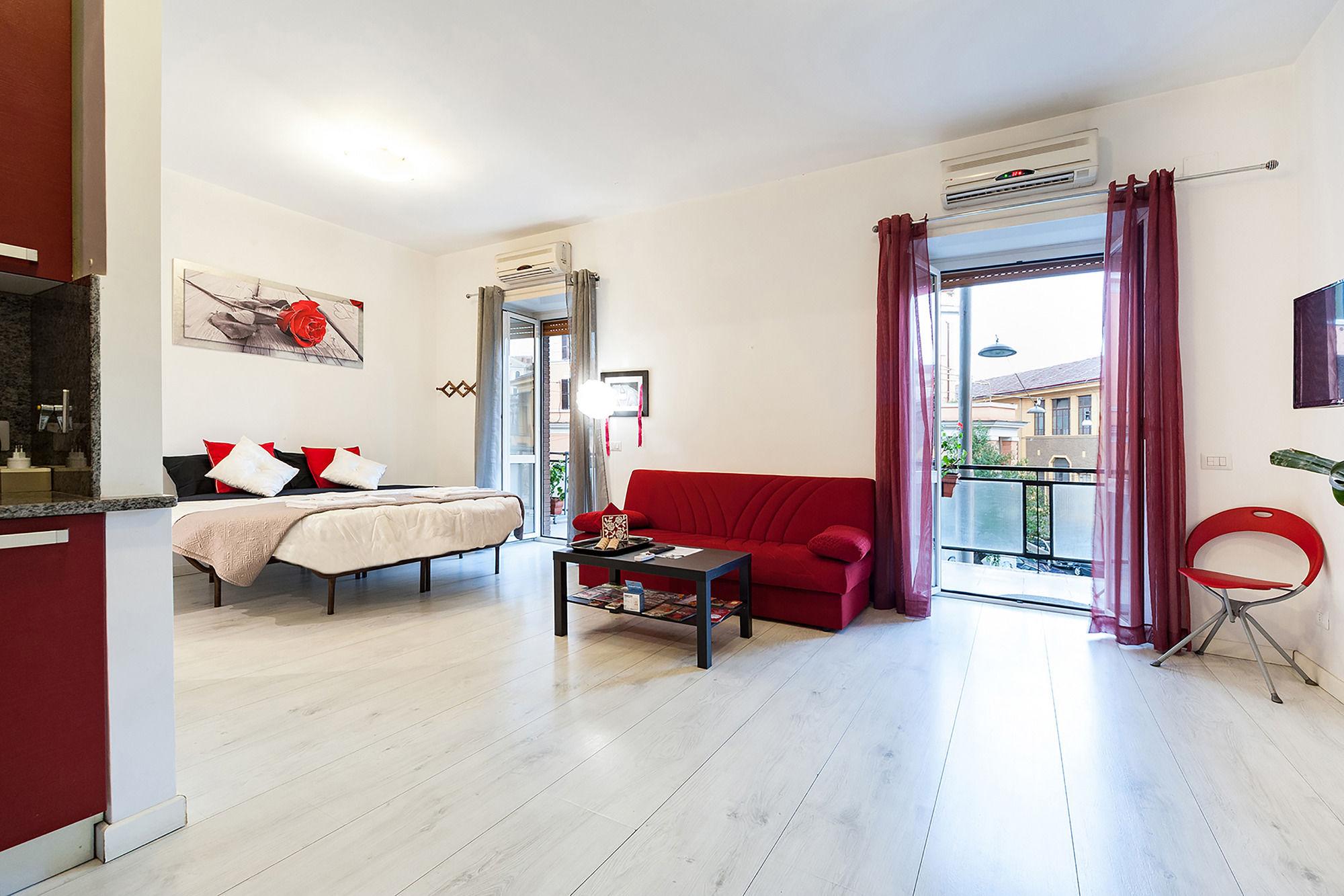 רומא Hosting Flats Guesthouse מראה חיצוני תמונה