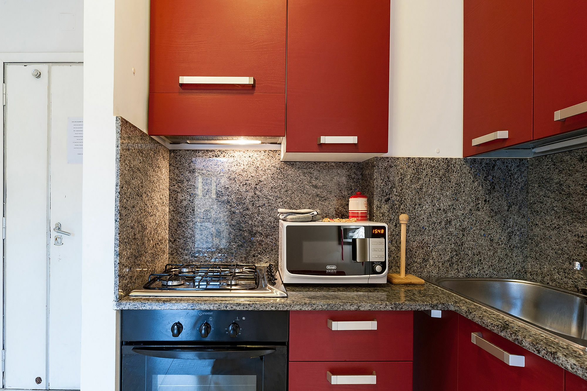 רומא Hosting Flats Guesthouse מראה חיצוני תמונה