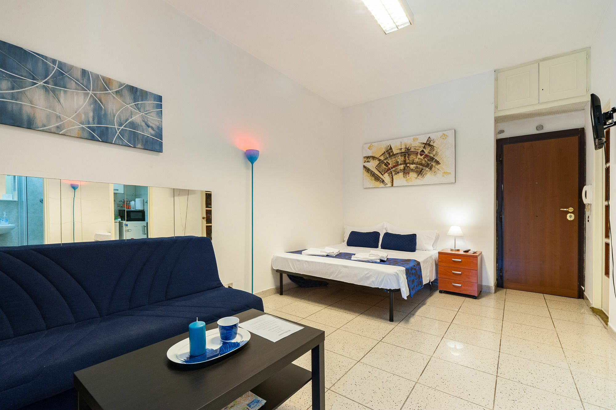רומא Hosting Flats Guesthouse מראה חיצוני תמונה
