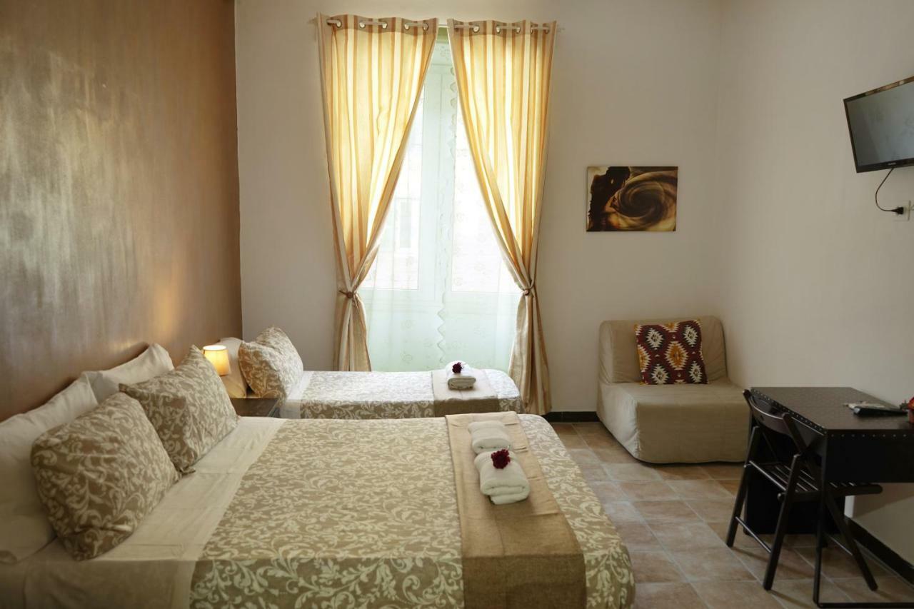 רומא Hosting Flats Guesthouse מראה חיצוני תמונה