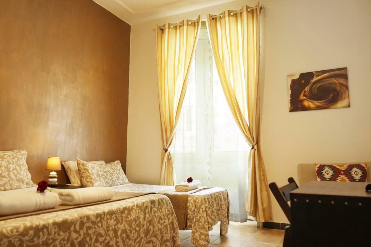 רומא Hosting Flats Guesthouse מראה חיצוני תמונה