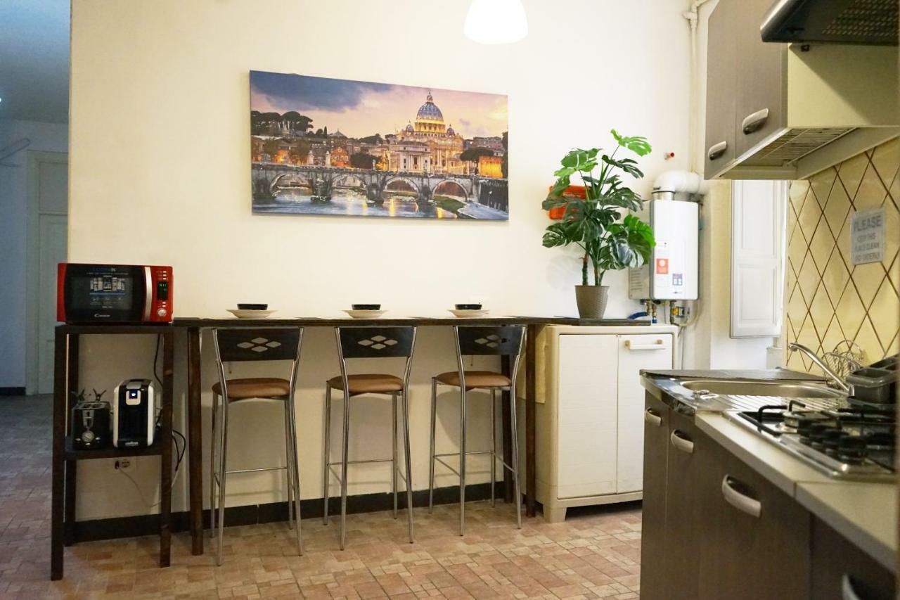 רומא Hosting Flats Guesthouse מראה חיצוני תמונה