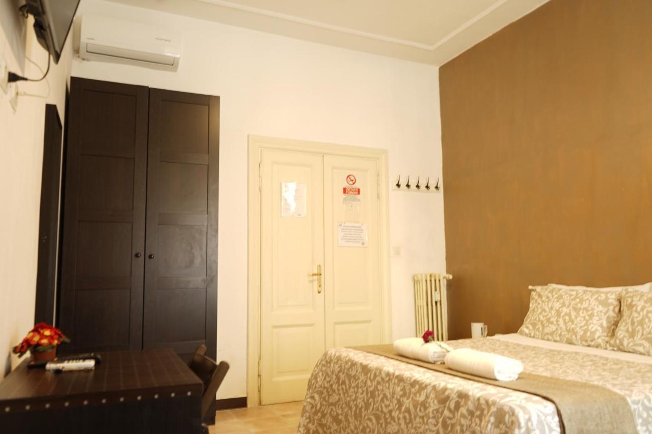 רומא Hosting Flats Guesthouse מראה חיצוני תמונה